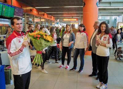 Mistrz świata Tomasz Bartnik i jego złoty medal w kdw 3x40 już Polsce!
