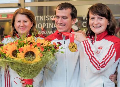 Mistrz świata Tomasz Bartnik i jego złoty medal w kdw 3x40 już Polsce!